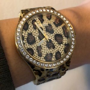 Guess watch crystals leopard like new